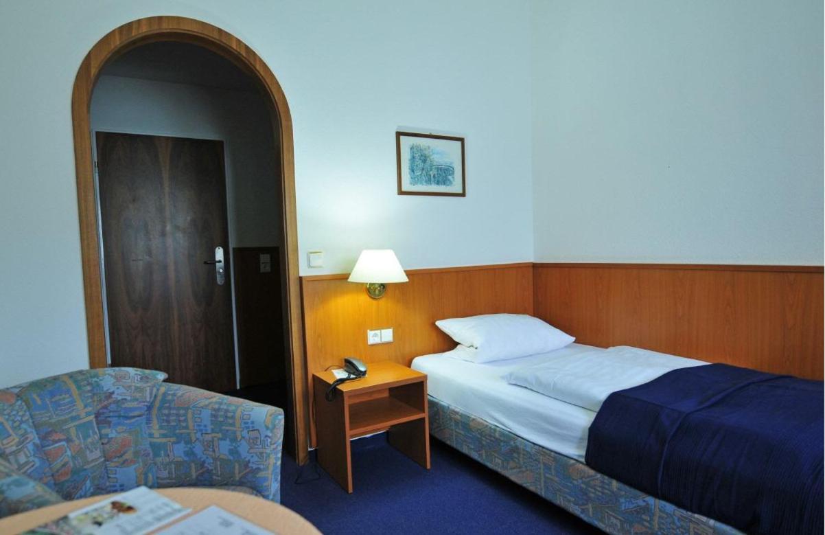 Hotel Haus Reichert Баден-Баден Стая снимка